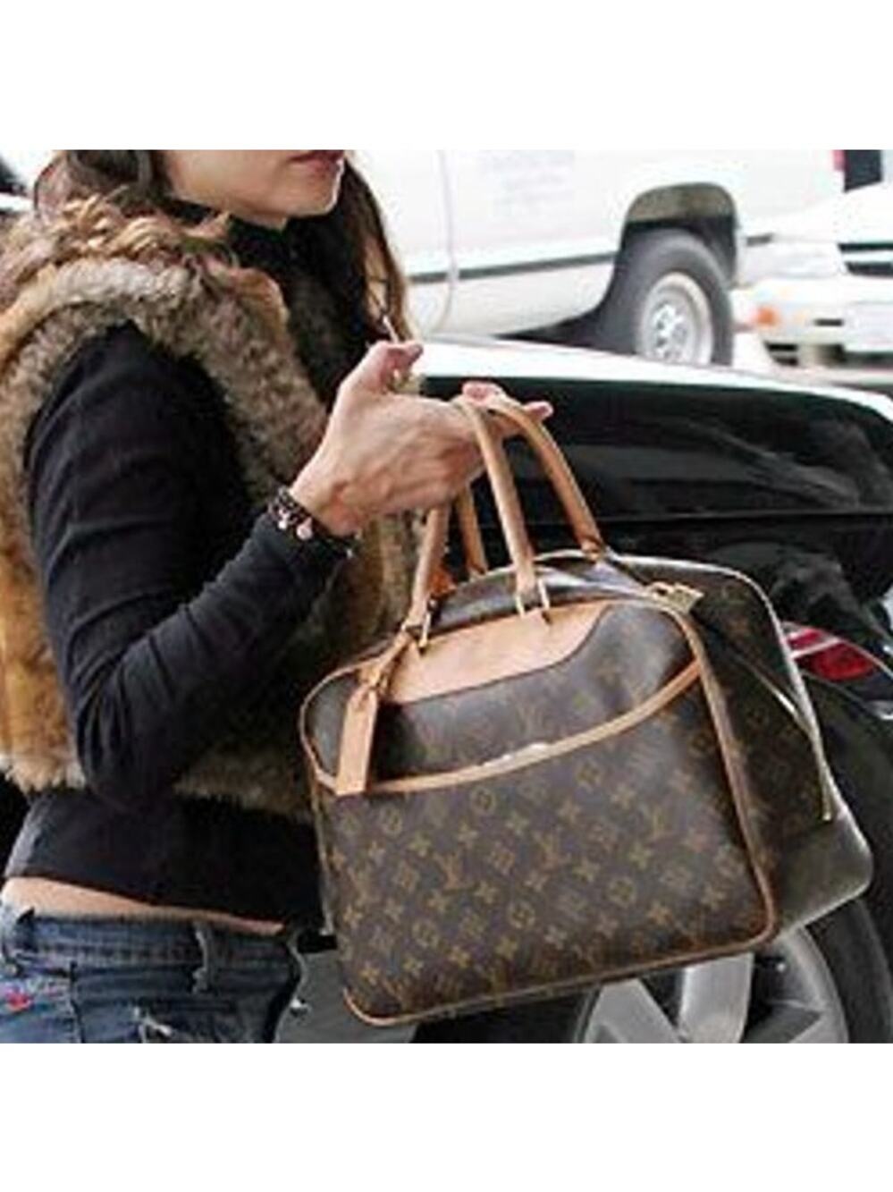 ⭐🔥AUTHENTIC🔥⭐Louis Vuitton Deauville